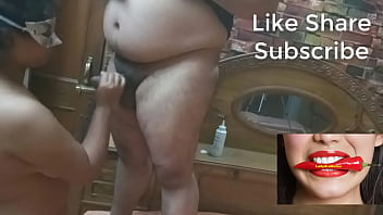 Муж с толстой супругой занимаются домашним порно перед камерой